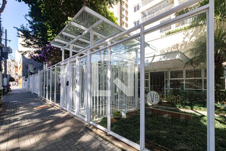 Apartamento para alugar com 67m², 2 quartos e 1 vaga Apartamento para alugar com 67m², 2 quartos e 1 vagaFachada