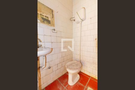 Casa à venda com 361m², 3 quartos e 7 vagasBanheiro de serviço