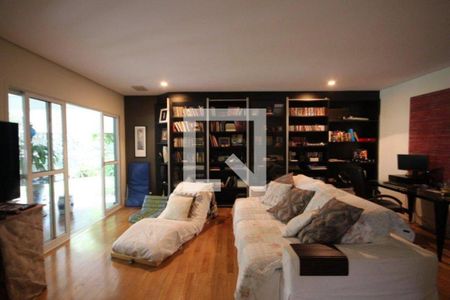 Casa à venda com 4 quartos, 730m² em Alto de Pinheiros, São Paulo