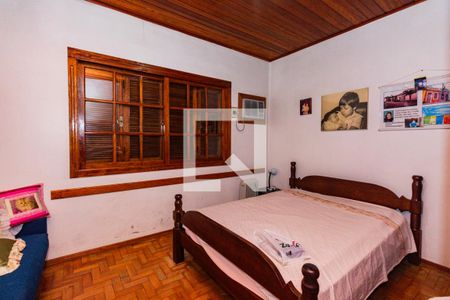 Casa à venda com 280m², 6 quartos e 2 vagas Casa à venda com 280m², 6 quartos e 2 vagasQuarto 1