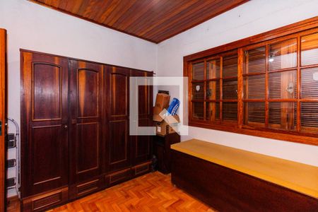 Casa à venda com 280m², 6 quartos e 2 vagas Casa à venda com 280m², 6 quartos e 2 vagasQuarto 4