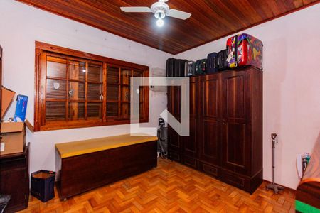 Casa à venda com 280m², 6 quartos e 2 vagas Casa à venda com 280m², 6 quartos e 2 vagasQuarto 4