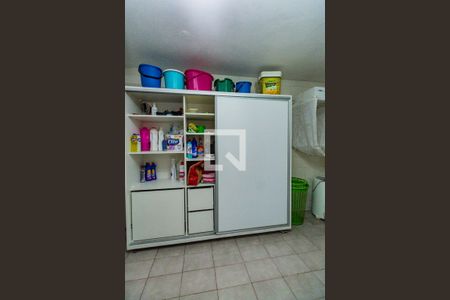 Casa à venda com 280m², 6 quartos e 2 vagas Casa à venda com 280m², 6 quartos e 2 vagasLavanderia