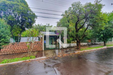 Casa à venda com 280m², 6 quartos e 2 vagas Casa à venda com 280m², 6 quartos e 2 vagasFachada da casa