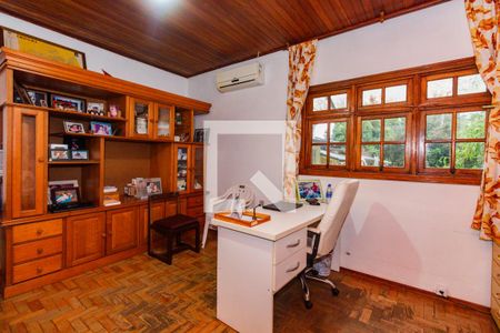Casa à venda com 280m², 6 quartos e 2 vagas Casa à venda com 280m², 6 quartos e 2 vagasQuarto 3