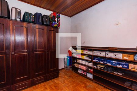 Casa à venda com 280m², 6 quartos e 2 vagas Casa à venda com 280m², 6 quartos e 2 vagasQuarto 4