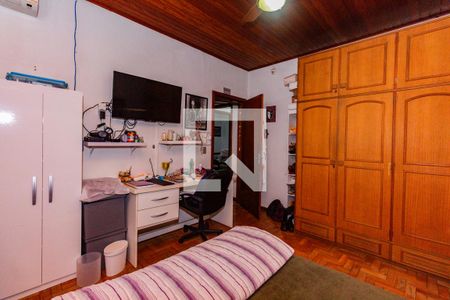 Casa à venda com 280m², 6 quartos e 2 vagas Casa à venda com 280m², 6 quartos e 2 vagasQuarto 2