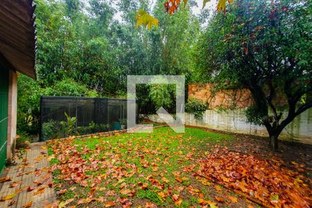 Casa à venda com 280m², 6 quartos e 2 vagas Casa à venda com 280m², 6 quartos e 2 vagasPátio