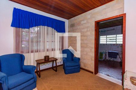 Casa à venda com 280m², 6 quartos e 2 vagas Casa à venda com 280m², 6 quartos e 2 vagasSala