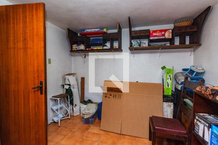 Casa à venda com 280m², 6 quartos e 2 vagas Casa à venda com 280m², 6 quartos e 2 vagasQuarto 5
