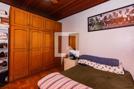 Casa à venda com 280m², 6 quartos e 2 vagas Casa à venda com 280m², 6 quartos e 2 vagasQuarto 2