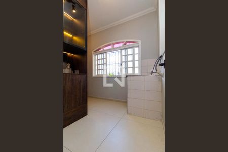 Casa à venda com 450m², 6 quartos e 8 vagas Casa à venda com 450m², 6 quartos e 8 vagasCozinha