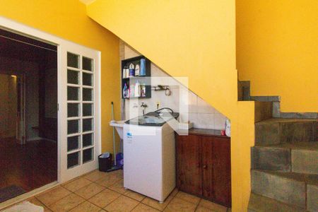 Casa à venda com 450m², 6 quartos e 8 vagas Casa à venda com 450m², 6 quartos e 8 vagasÁrea de Serviço