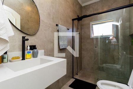 Casa à venda com 450m², 6 quartos e 8 vagas Casa à venda com 450m², 6 quartos e 8 vagasBanheiro 2