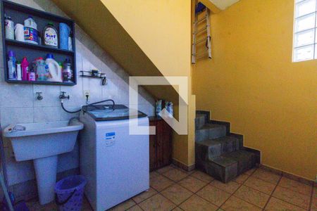 Casa à venda com 450m², 6 quartos e 8 vagas Casa à venda com 450m², 6 quartos e 8 vagasÁrea de Serviço