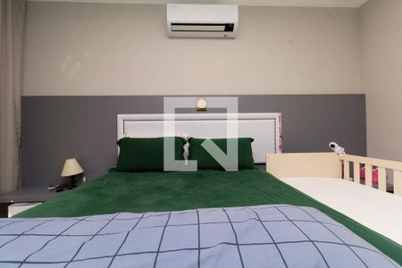 Casa à venda com 450m², 6 quartos e 8 vagas Casa à venda com 450m², 6 quartos e 8 vagasQuarto 2 - suíte com closet