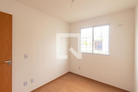 Quarto 1 de apartamento para alugar com 2 quartos, 42m² em Inhoaíba, Rio de Janeiro