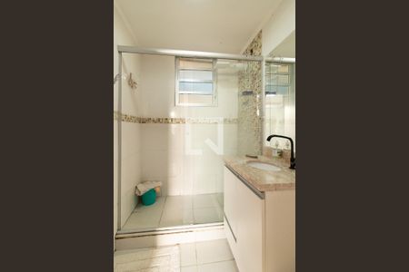 Banheiro de kitnet/studio à venda com 1 quarto, 30m² em Centro Histórico, Porto Alegre