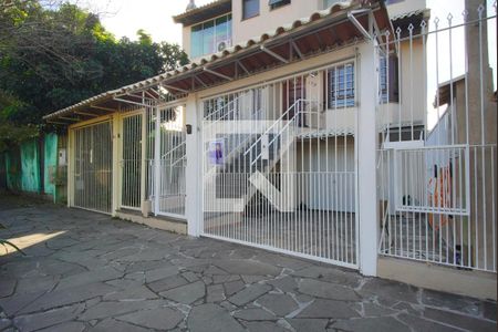 Casa à venda com 200m², 3 quartos e 3 vagasFachada