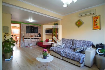 Sala de casa à venda com 3 quartos, 200m² em Protásio Alves, Porto Alegre