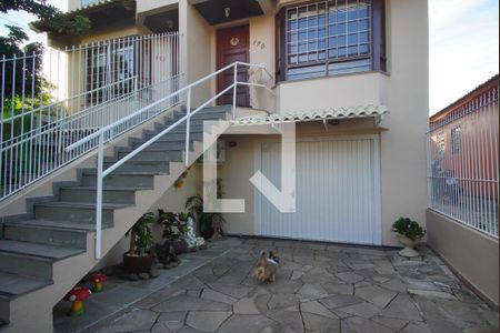 Casa à venda com 200m², 3 quartos e 3 vagasPátio _Frente