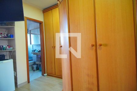 Casa à venda com 200m², 3 quartos e 3 vagasQuarto Suíte