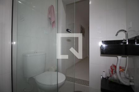 Casa à venda com 115m², 2 quartos e 4 vagasBanheiro da Suíte 2