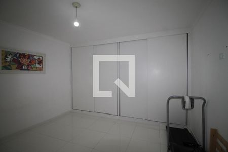 Casa à venda com 115m², 2 quartos e 4 vagasQuarto Suíte 2