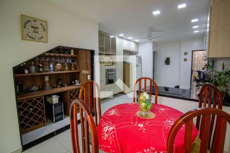 Casa para alugar com 100m², 2 quartos e sem vaga Casa para alugar com 100m², 2 quartos e sem vagaCopa/ Adega