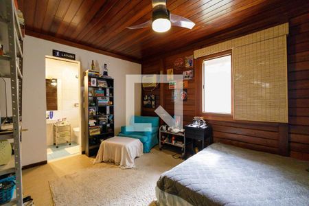 Casa de condomínio à venda com 160m², 4 quartos e 2 vagasSuíte 2