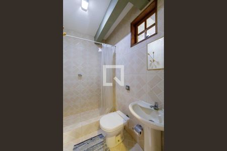 Casa de condomínio à venda com 160m², 4 quartos e 2 vagasBanheiro de Serviço