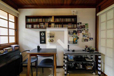 Casa de condomínio à venda com 160m², 4 quartos e 2 vagasQuarto 2