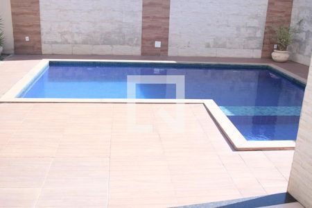 Casa à venda com 371m², 3 quartos e 5 vagasÁrea comum - Piscina