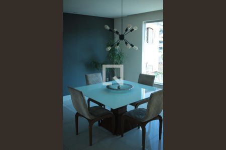 Casa à venda com 371m², 3 quartos e 5 vagasCozinha