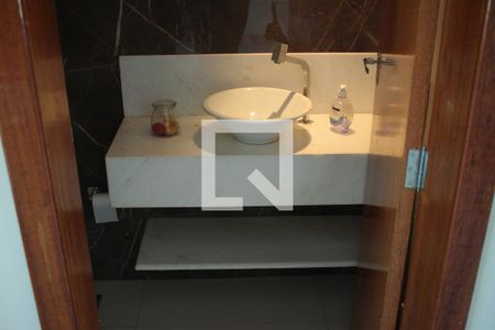 Casa à venda com 371m², 3 quartos e 5 vagasBanheiro