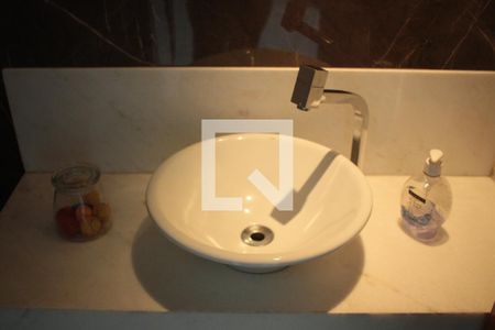 Casa à venda com 371m², 3 quartos e 5 vagasBanheiro