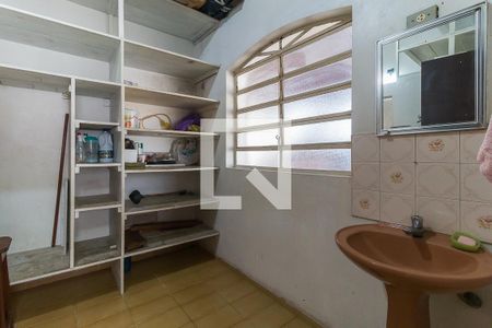 Casa para alugar com 450m², 4 quartos e 7 vagasBanheiro de Serviço