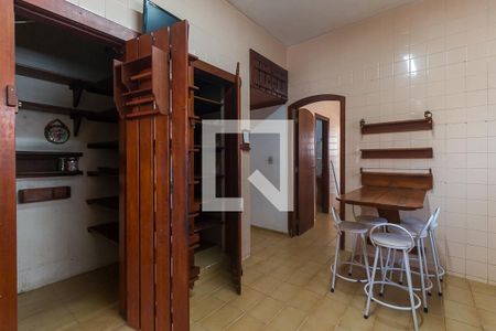 Casa para alugar com 450m², 4 quartos e 7 vagasCozinha