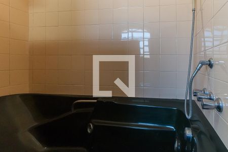 Casa para alugar com 450m², 4 quartos e 7 vagasBanheiro da Suíte 1