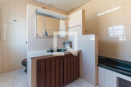 Casa para alugar com 450m², 4 quartos e 7 vagasBanheiro da Suíte 1