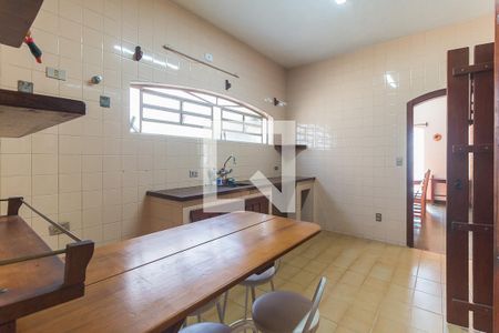 Casa para alugar com 450m², 4 quartos e 7 vagasCozinha