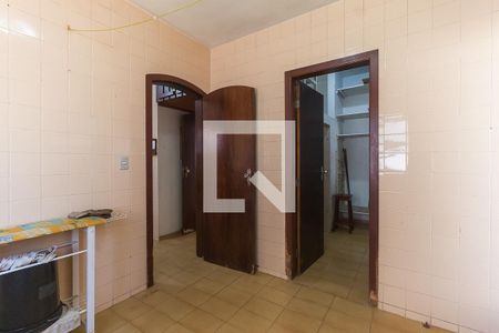 Casa para alugar com 450m², 4 quartos e 7 vagasÁrea de Serviço