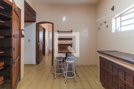 Casa para alugar com 450m², 4 quartos e 7 vagasCozinha