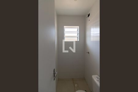 Banheiro de casa para alugar com 1 quarto, 31m² em Jardim Alfredo, São Paulo