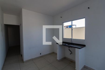 Cozinha de casa para alugar com 1 quarto, 31m² em Jardim Alfredo, São Paulo