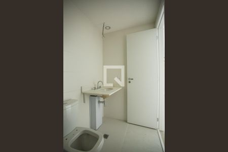 Banheiro de kitnet/studio à venda com 1 quarto, 26m² em Mirandópolis, São Paulo