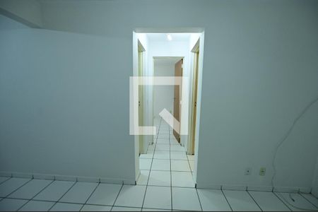 Corredor de apartamento para alugar com 2 quartos, 45m² em Sítios Santa Luzia, Aparecida de Goiânia