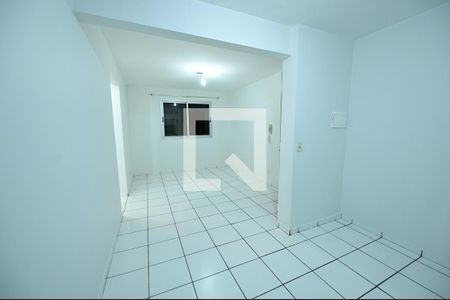 Sala de apartamento para alugar com 2 quartos, 45m² em Sítios Santa Luzia, Aparecida de Goiânia