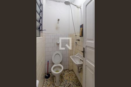 Apartamento à venda com 135m², 2 quartos e sem vaga Apartamento à venda com 135m², 2 quartos e sem vagaLavanderia e Dependências de Serviço