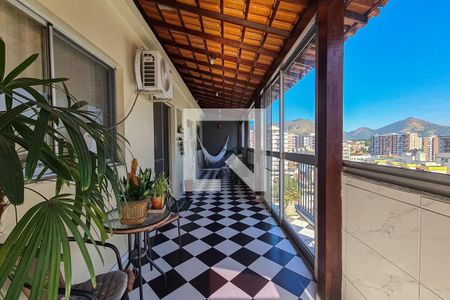 Apartamento à venda com 194m², 3 quartos e 2 vagasVaranda